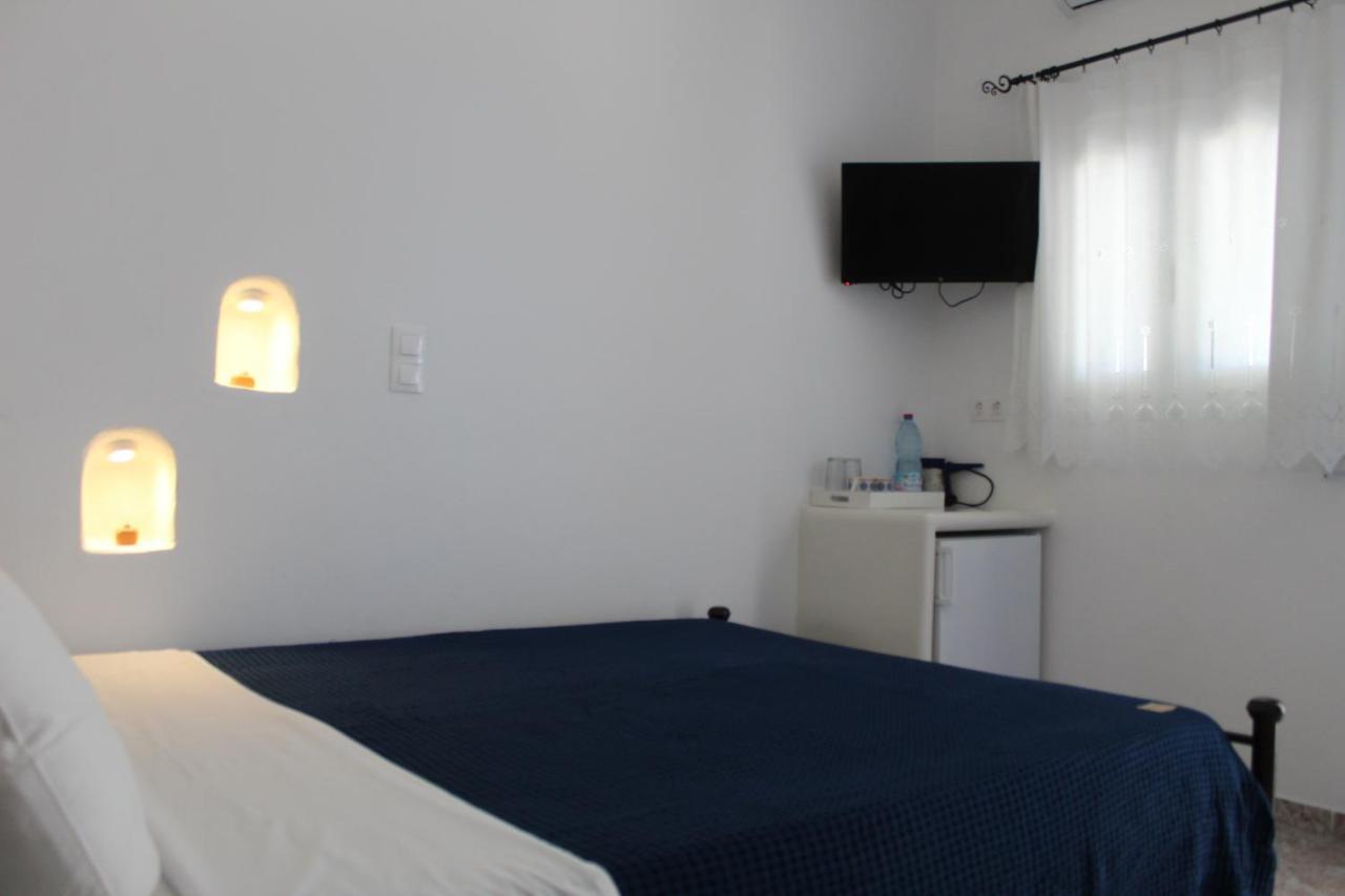 Meltemi Rooms And Studios Anafi Exterior foto